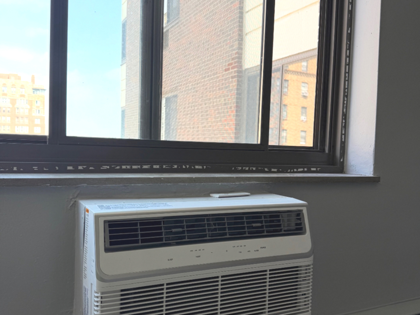 7337 South South Shore Drive, Unit 904 Chicago, IL 60649 - Photo 7 of 15 a bathroom with a granite countertop window and a sink