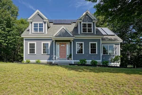 $869,900 | 2 Wood Ridge Lane, Exeter, NH 03833