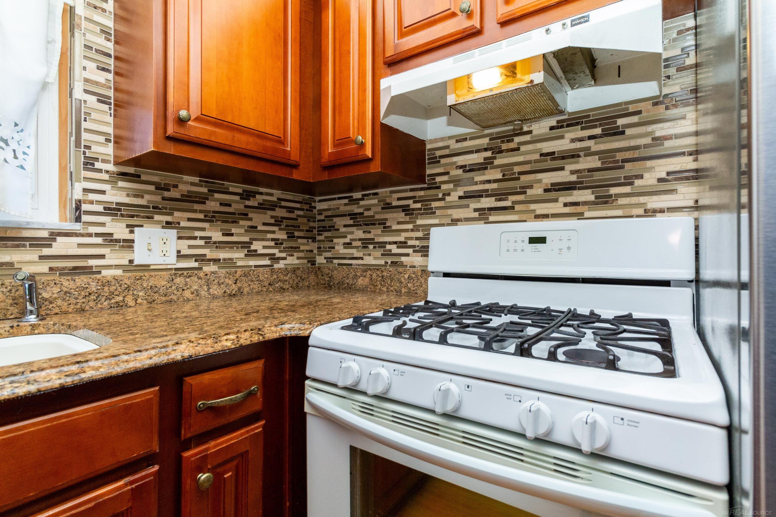 3685 Brandi Drive Sterling Heights, MI 48310 - Photo 17 of 44 50147805-0ABB27FD-D444-43BB-9391-13E734A89B18.JPG