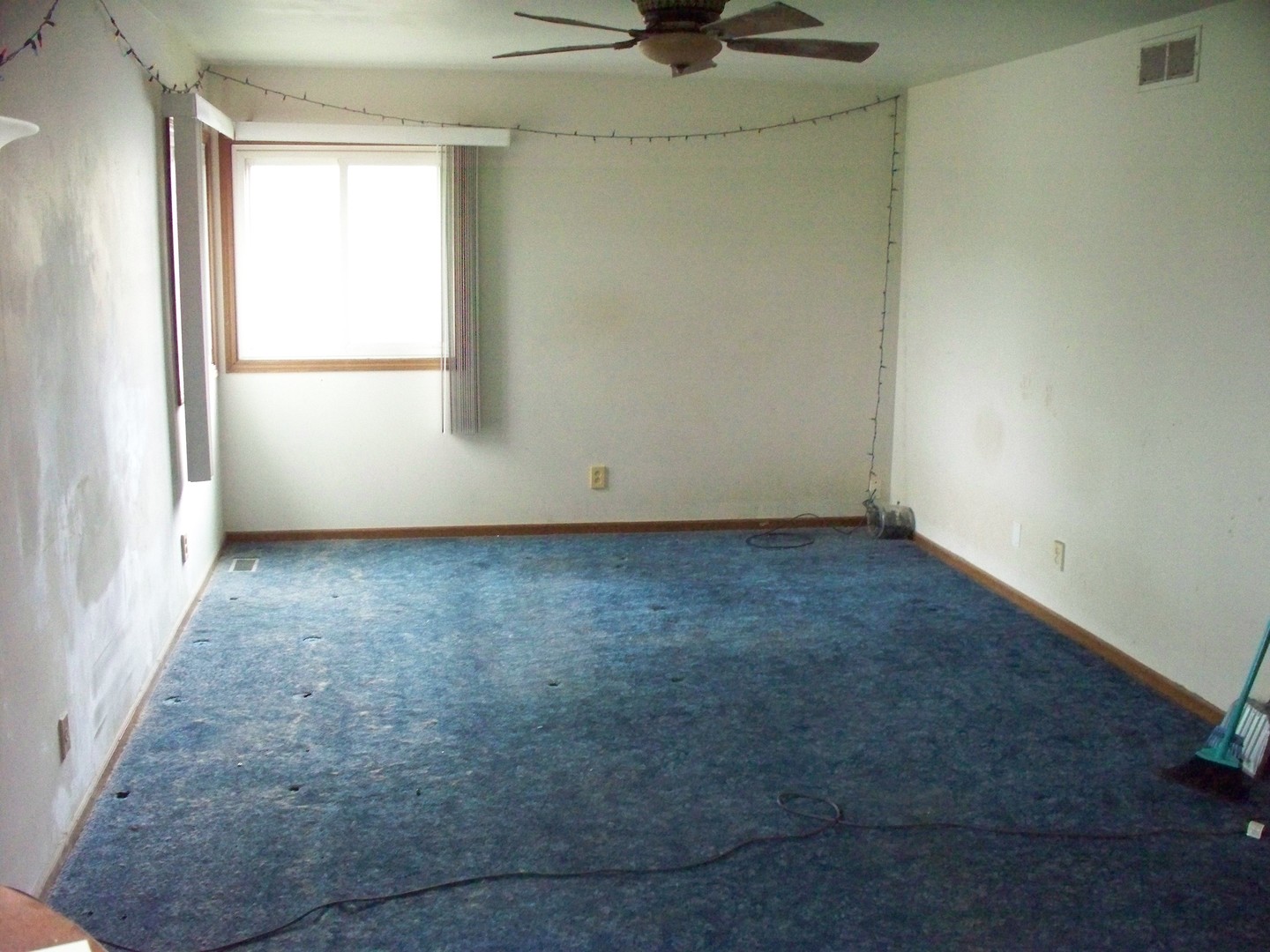513 Appleton Drive Batavia, IL 60510 - Photo 13 of 31 a view of an empty room with a window
