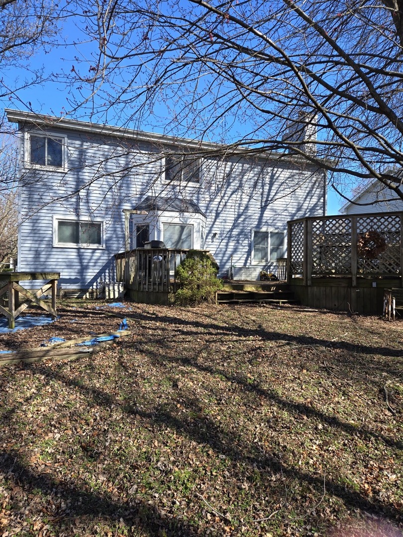 513 Appleton Drive Batavia, IL 60510 - Photo 30 of 31 a view of a backyard with large trees