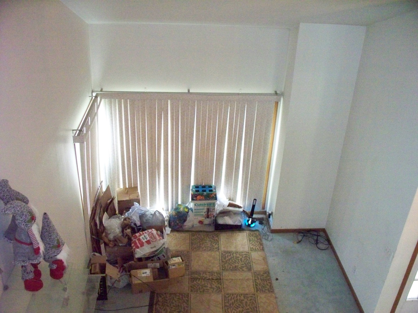 513 Appleton Drive Batavia, IL 60510 - Photo 5 of 31 a living room with furniture and a fireplace