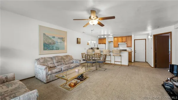 $189,000 | 1130 Rachel Road, Unit 202, Osage Beach, MO 65065