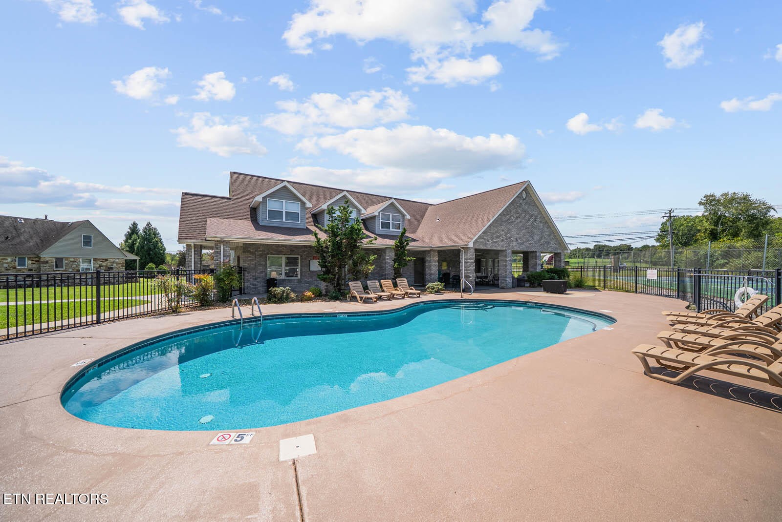 49 Tomlon Road Crossville, TN 38555 - Photo 18 of 25 Gallery Image 18