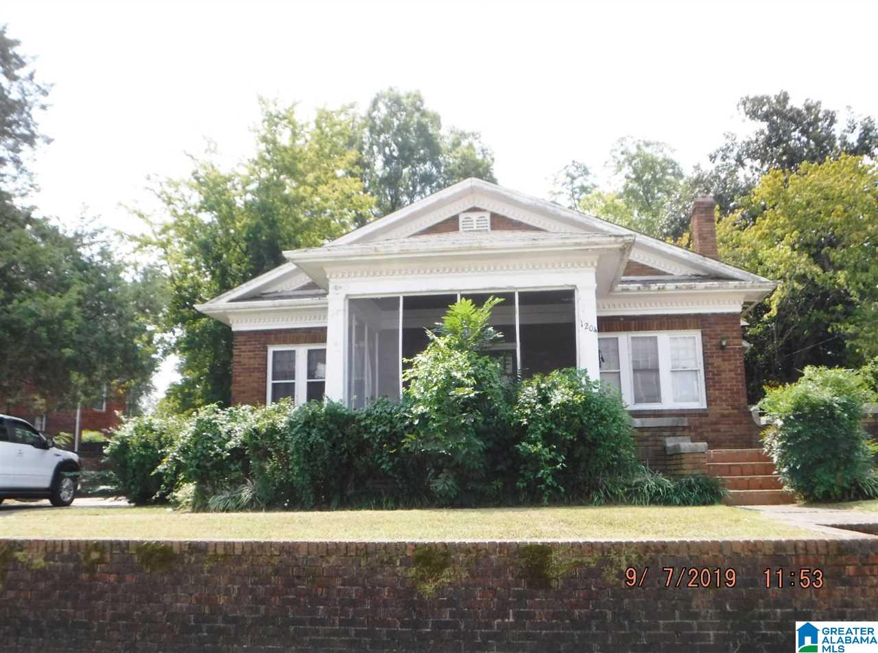 1204 Walnut Street Gadsden, AL 35901 - Photo 1 of 27