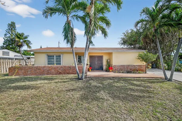 $575,000 | 1712 High Ridge Road, Lake Worth, FL 33461