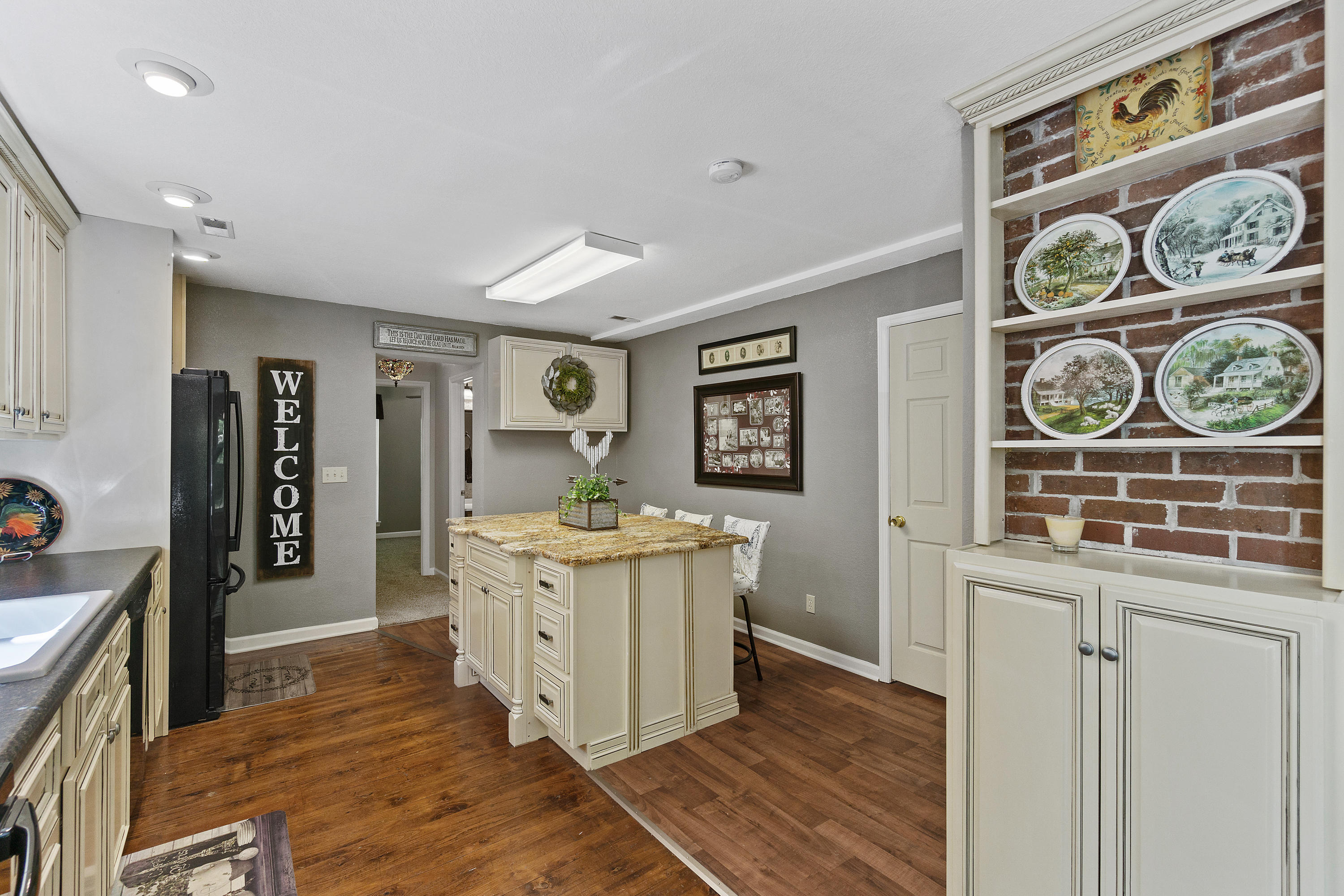 6661 Sandswitch Road Hixson, TN 37343 - Photo 11 of 57 Kitchen with large granite island