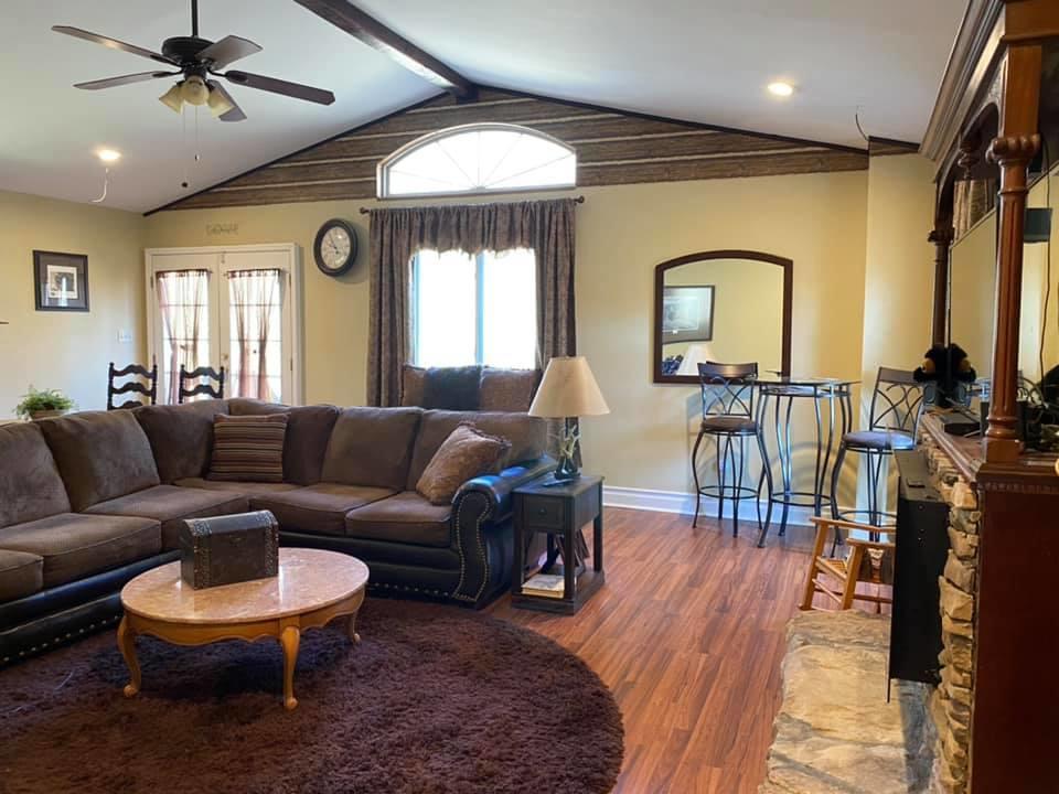 6661 Sandswitch Road Hixson, TN 37343 - Photo 20 of 57 Lodge style great room