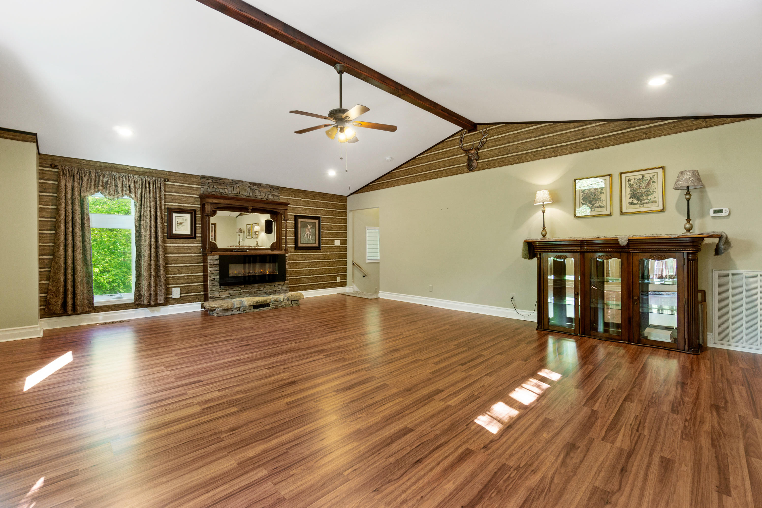6661 Sandswitch Road Hixson, TN 37343 - Photo 23 of 57 This great room is a designer's dream