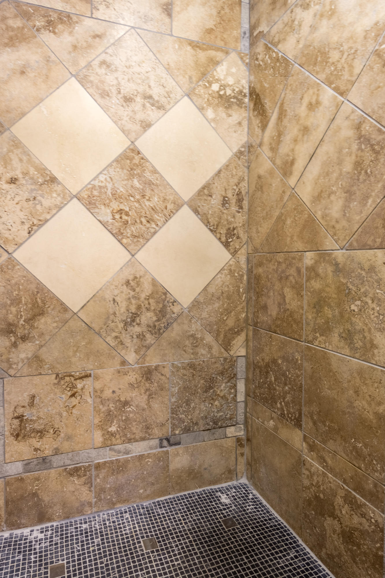 6661 Sandswitch Road Hixson, TN 37343 - Photo 29 of 57 Master bath shower