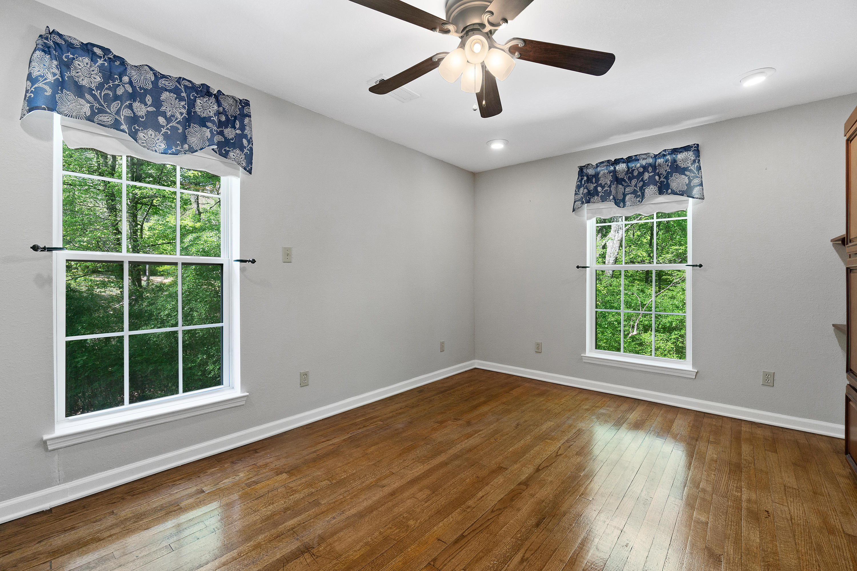 6661 Sandswitch Road Hixson, TN 37343 - Photo 32 of 57 Bedroom 1