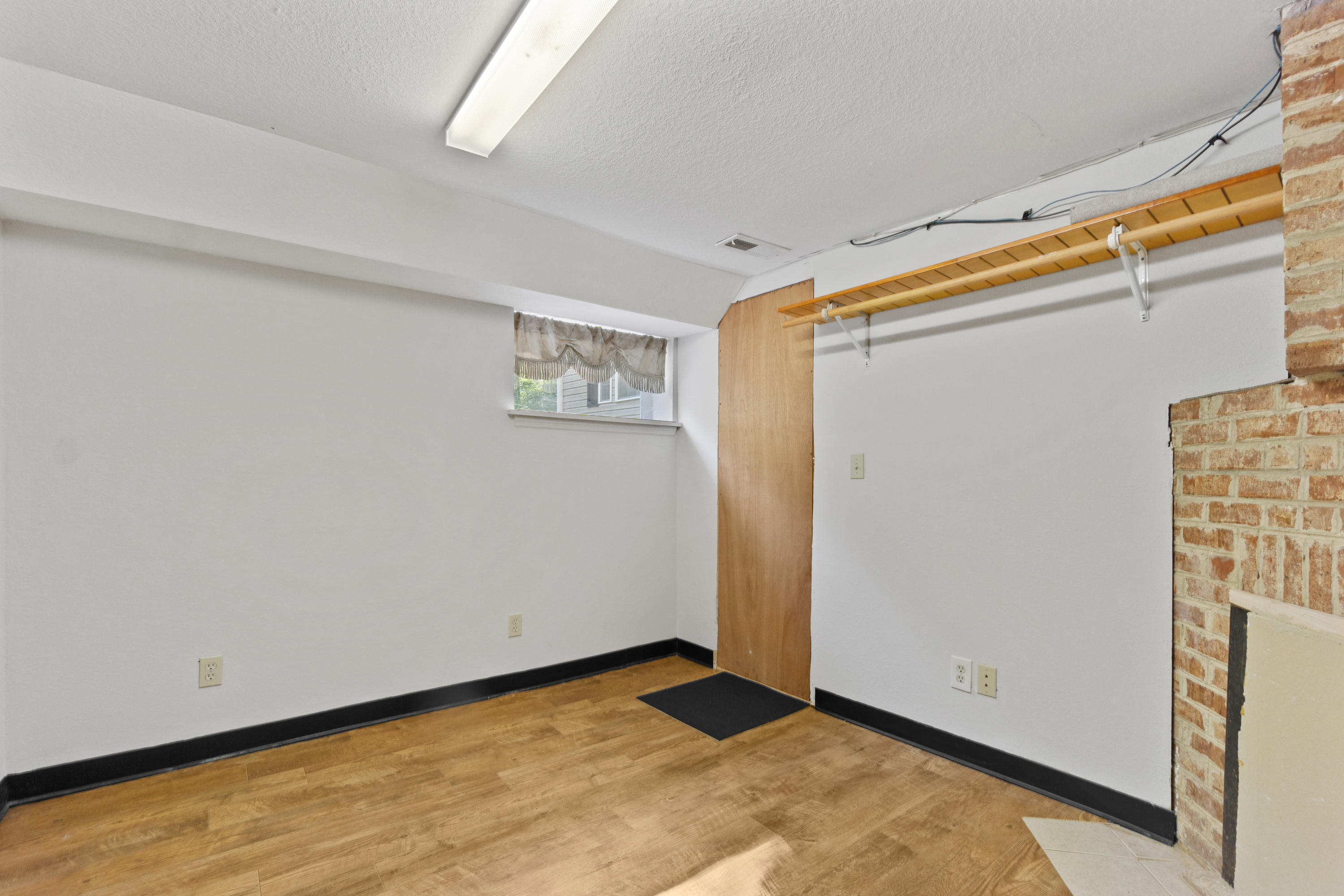 6661 Sandswitch Road Hixson, TN 37343 - Photo 44 of 57 Bonus room or additional bedroom