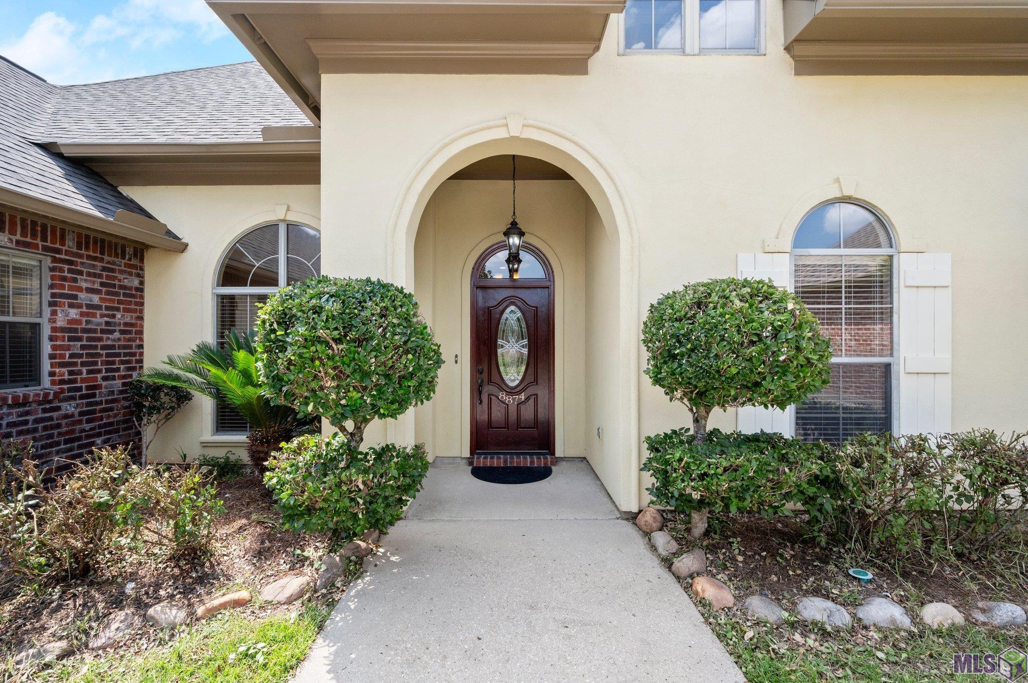 8874 Foxgate Drive Baton Rouge, LA 70809 - Photo 2 of 29 Gallery Image 2