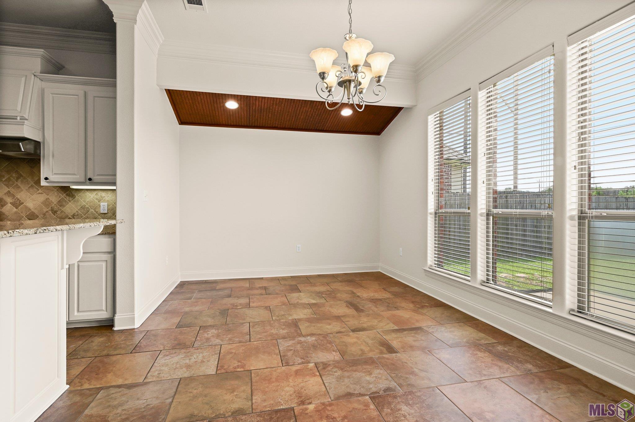 8874 Foxgate Drive Baton Rouge, LA 70809 - Photo 9 of 29 Gallery Image 9
