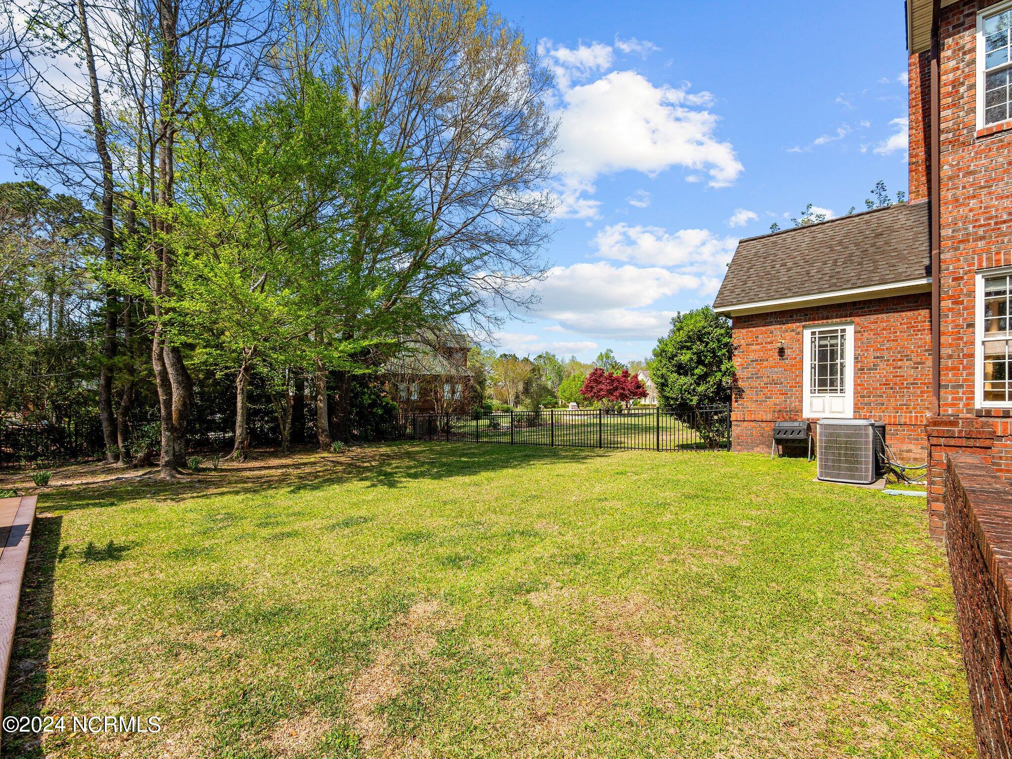 322 Royal Bluff Road Jacksonville, NC 28540 - Photo 12 of 43 16-web-or-mls-16