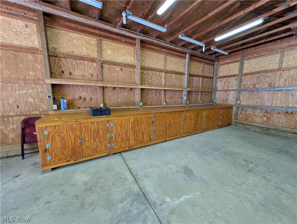 10685 Scotts Corner Road Diamond, OH 44412 - Photo 11 of 43