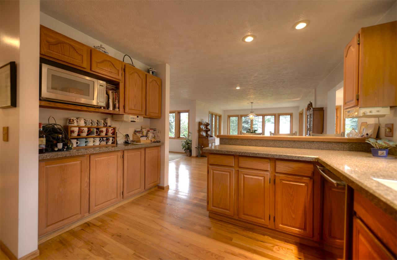 11909 Bluff Road Traverse City, MI 49686 - Photo 23 of 45 1824058-22.JPG