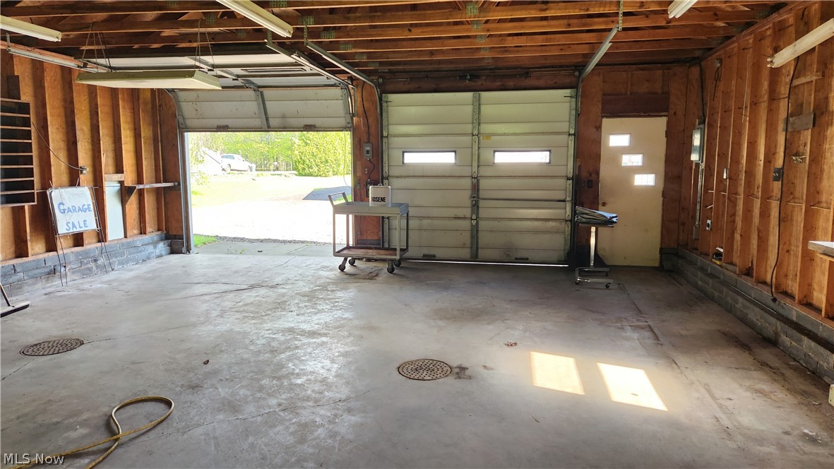 13993 Butternut Road Burton, OH 44021 - Photo 32 of 32 Detached garage