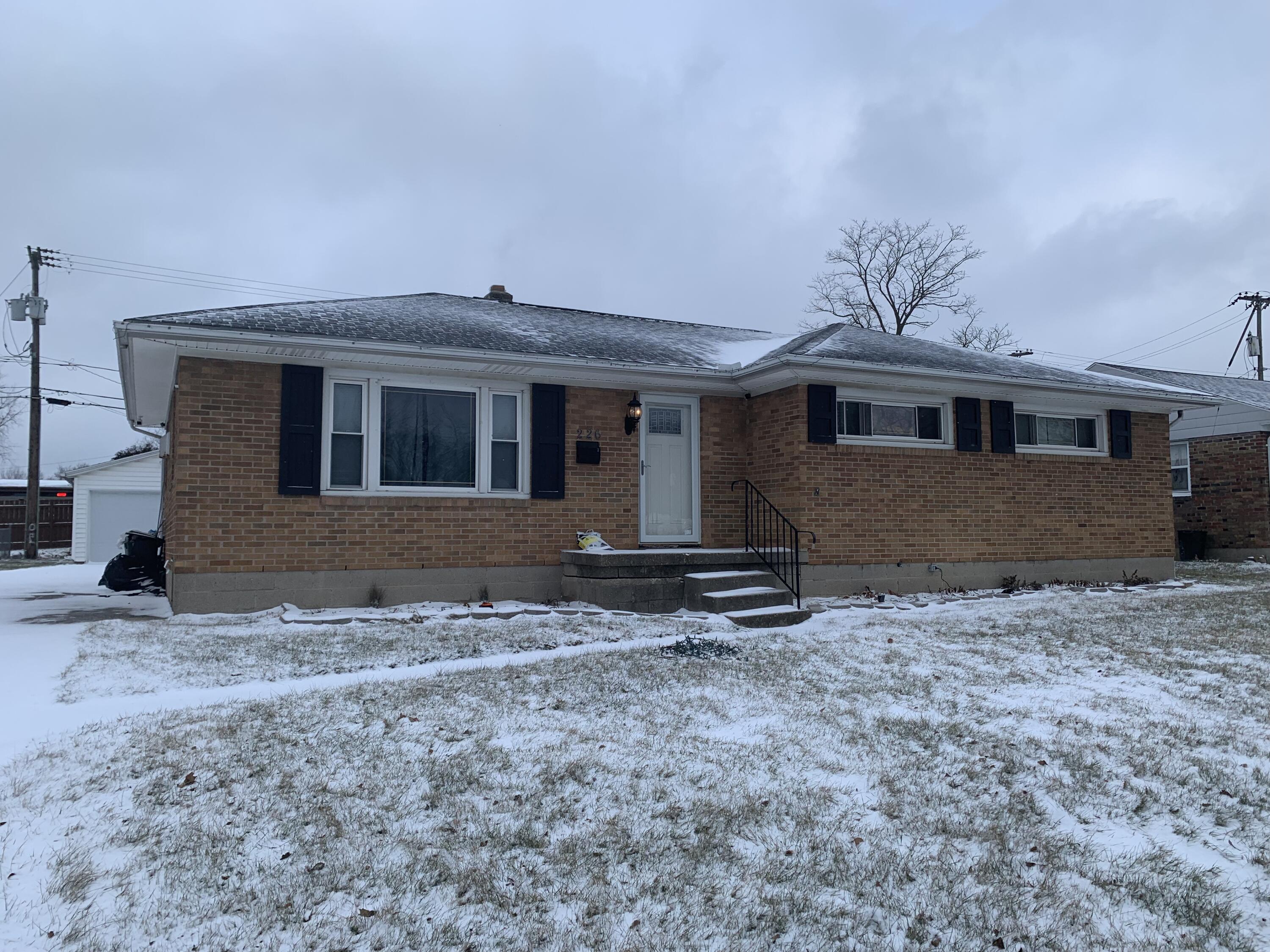 226 Englewood Road Springfield, OH 45503 - Photo 2 of 21 Gallery Image 2