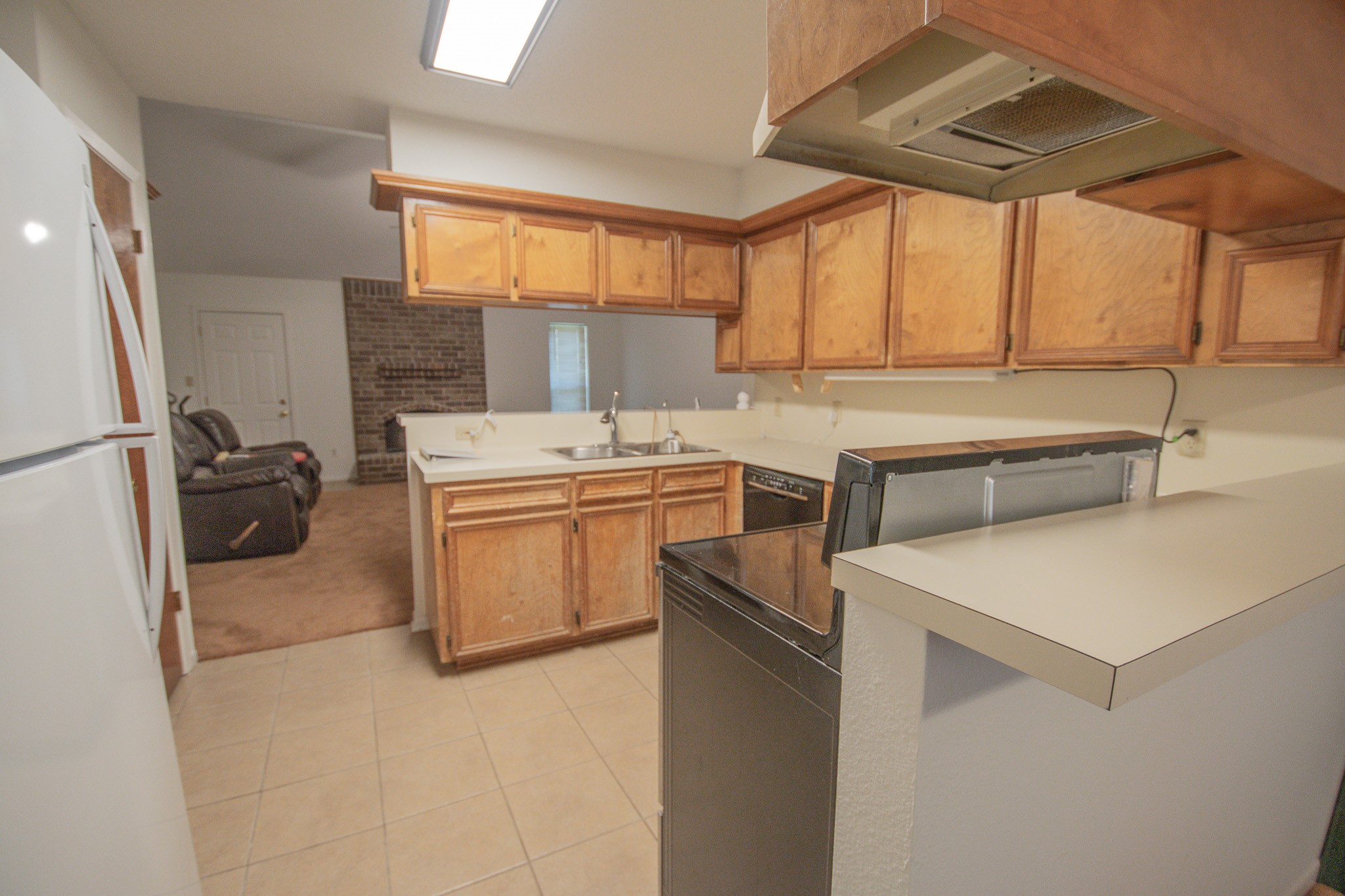 3 Lazybrook Street Angleton, TX 77515 - Photo 5 of 29 All appliances are included!