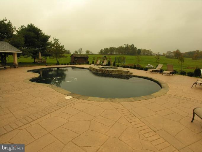 2692 Atoka Road Marshall, VA 20115 - Photo 4 of 7 Swimming Pool