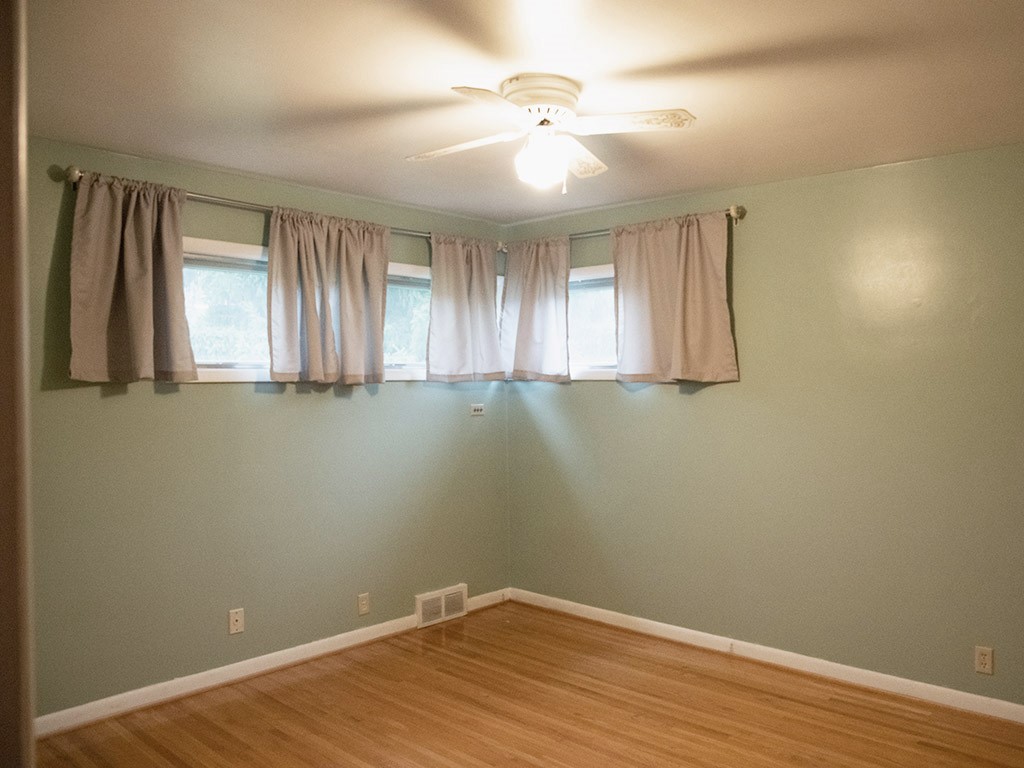 3795 Lyell Road Gates, NY 14606 - Photo 13 of 34