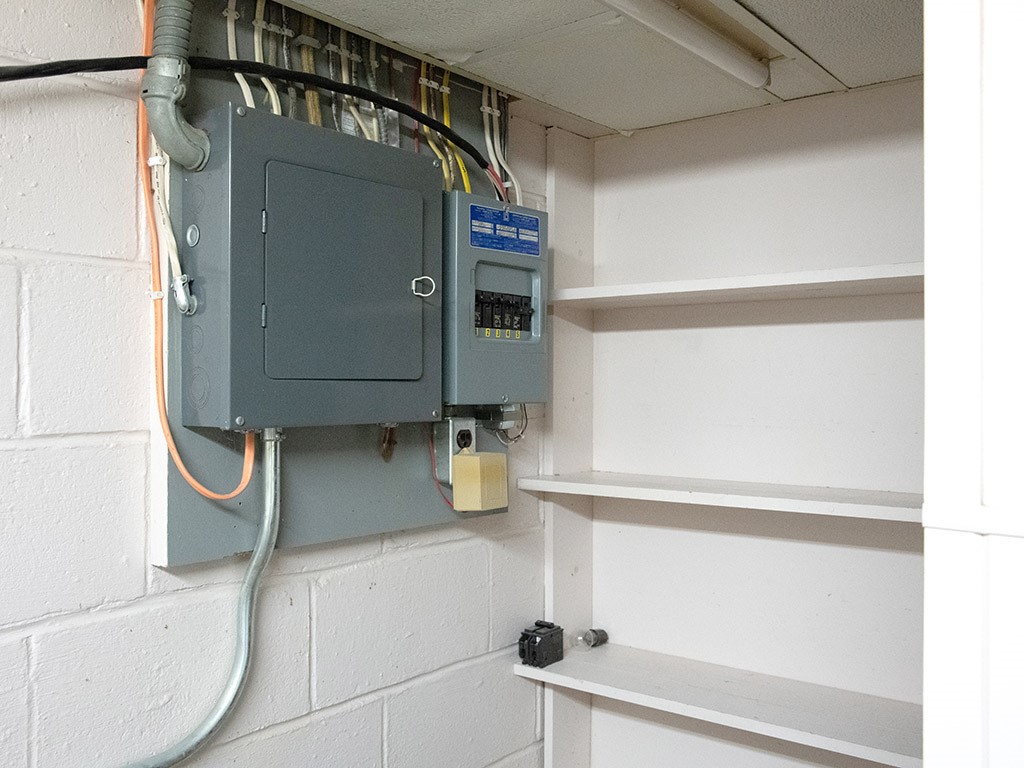 3795 Lyell Road Gates, NY 14606 - Photo 23 of 34