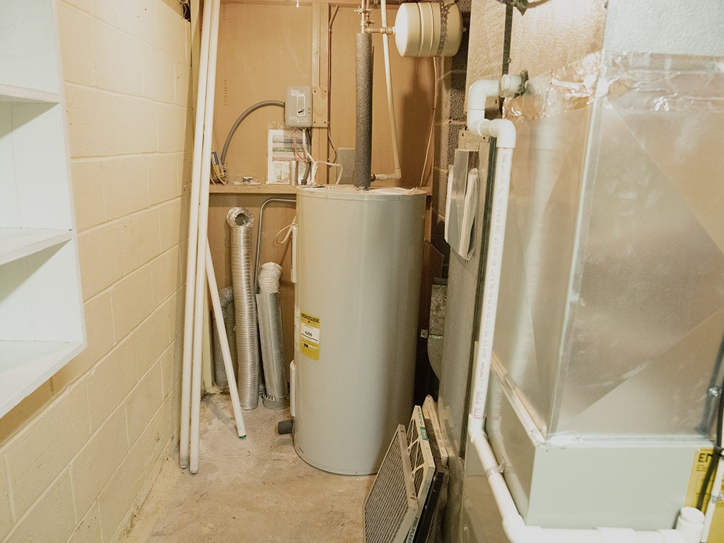 3795 Lyell Road Gates, NY 14606 - Photo 25 of 34