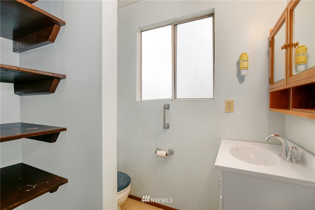 17734 113th Place Southeast Renton, WA 98055 - Photo 14 of 22