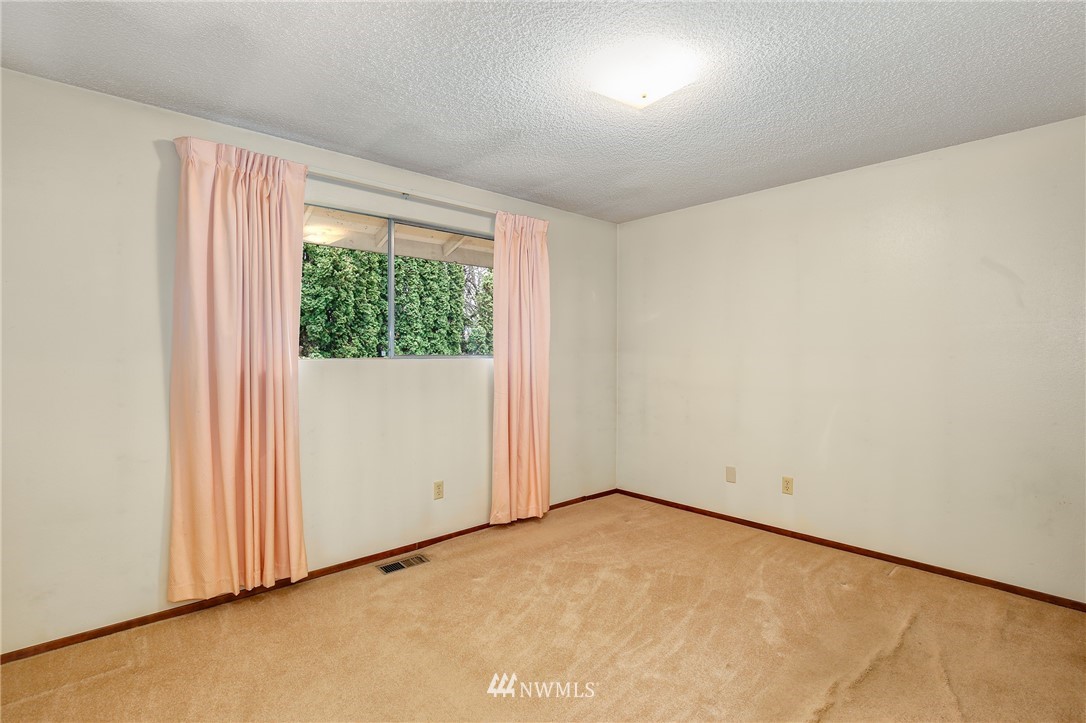 17734 113th Place Southeast Renton, WA 98055 - Photo 18 of 22
