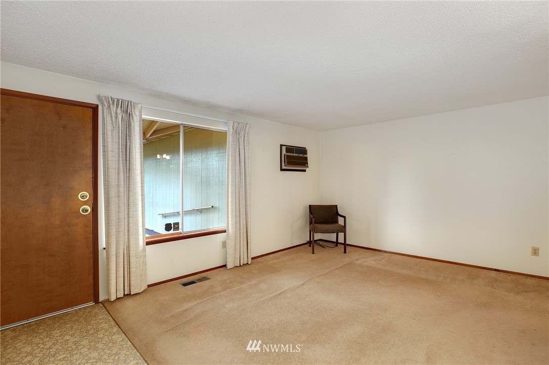17734 113th Place Southeast Renton, WA 98055 - Photo 3 of 22