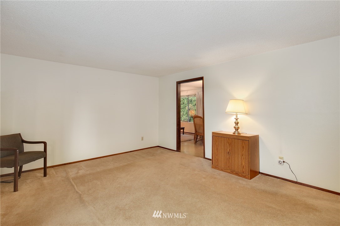17734 113th Place Southeast Renton, WA 98055 - Photo 5 of 22