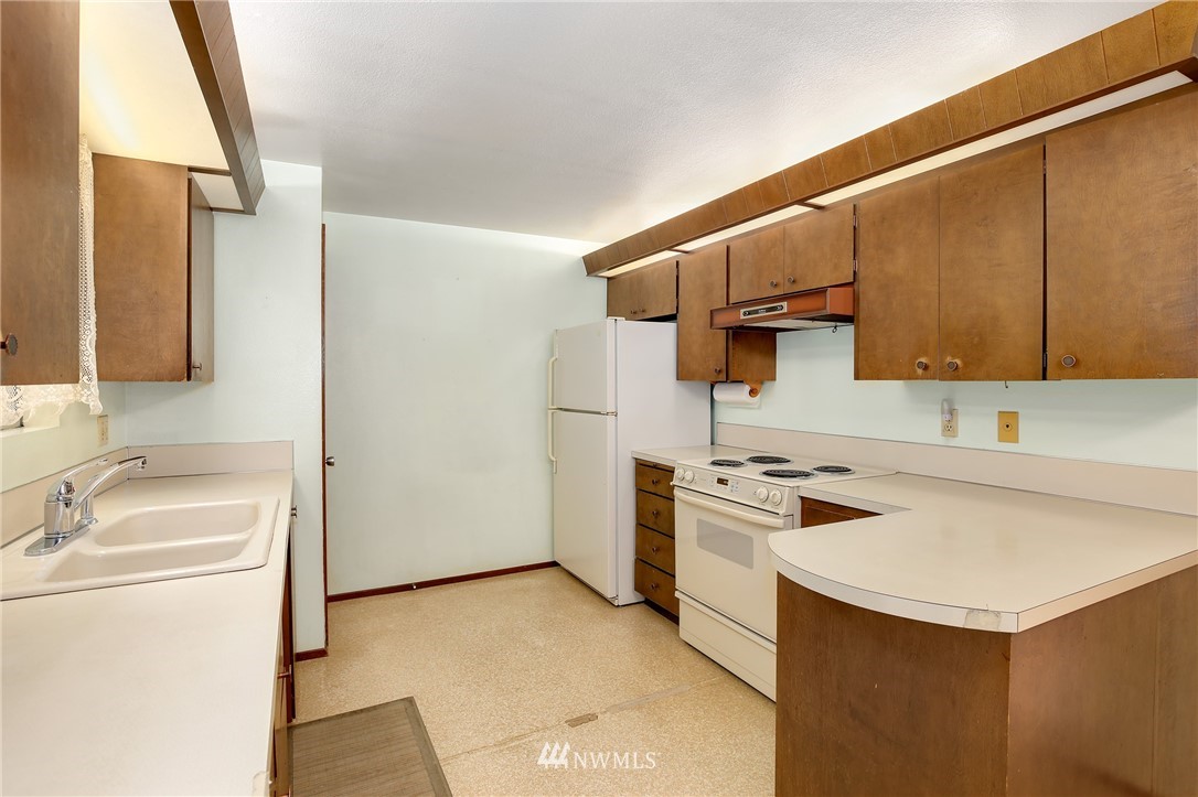 17734 113th Place Southeast Renton, WA 98055 - Photo 6 of 22
