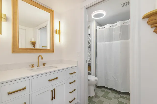 $398,000 | 8110 Oakton Court, Unit 10B, Lake Clarke Shores, FL 33406