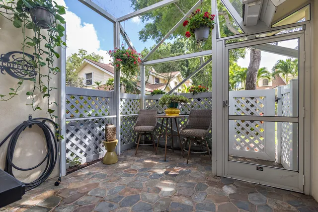 $398,000 | 8110 Oakton Court, Unit 10B, Lake Clarke Shores, FL 33406