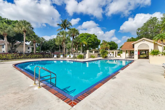 $398,000 | 8110 Oakton Court, Unit 10B, Lake Clarke Shores, FL 33406