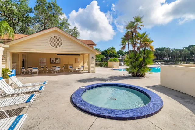 $398,000 | 8110 Oakton Court, Unit 10B, Lake Clarke Shores, FL 33406