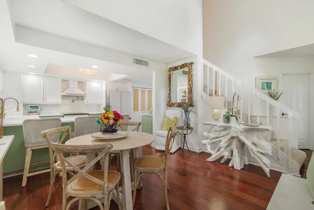 $398,000 | 8110 Oakton Court, Unit 10B, Lake Clarke Shores, FL 33406