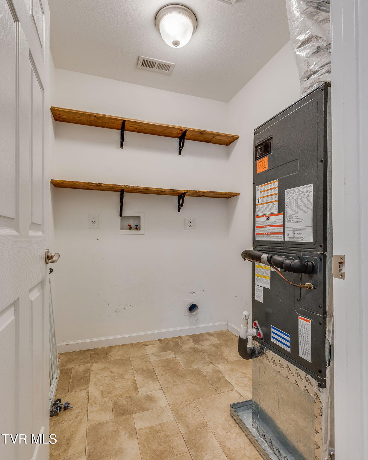 396 Jonesboro Road, Unit 35H Piney Flats, TN 37686 - Photo 25 of 28 023