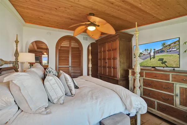 $335,000 | 1039 Hillsboro Mile, Unit 22, Hillsboro Beach, FL 33064