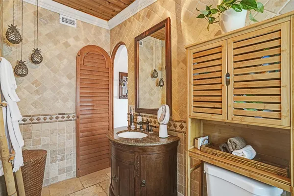 $335,000 | 1039 Hillsboro Mile, Unit 22, Hillsboro Beach, FL 33064