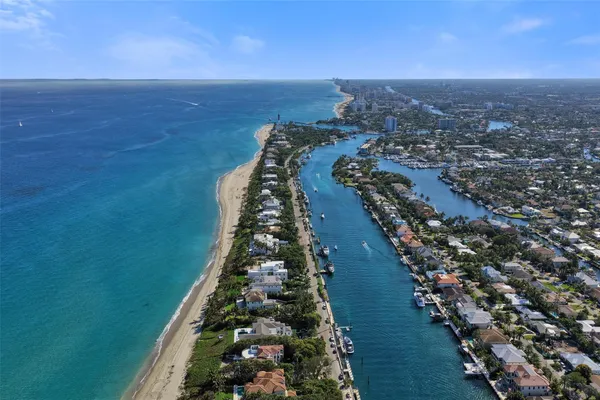 $335,000 | 1039 Hillsboro Mile, Unit 22, Hillsboro Beach, FL 33064