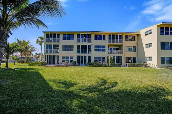 $335,000 | 1039 Hillsboro Mile, Unit 22, Hillsboro Beach, FL 33064
