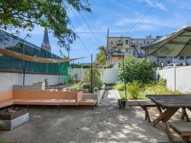 $3,300 | 124 President Street, Unit 4 | Columbia Street Waterfront