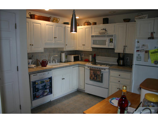 1004 Treasure Island Road, Unit 1004 Webster, MA 01570 - Photo 5 of 10 Gallery Image 5