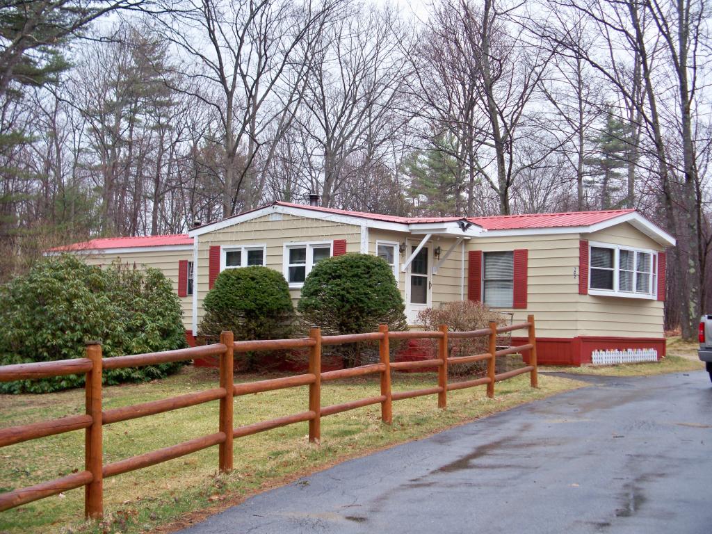 302 Cross Mill Road Northfield, NH 03276 - Photo 1 of 28 Gallery Image 1