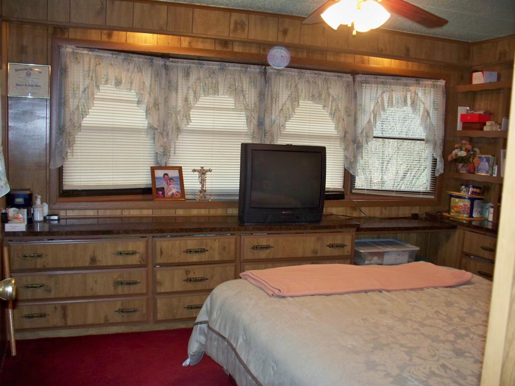 302 Cross Mill Road Northfield, NH 03276 - Photo 14 of 28 Gallery Image 14