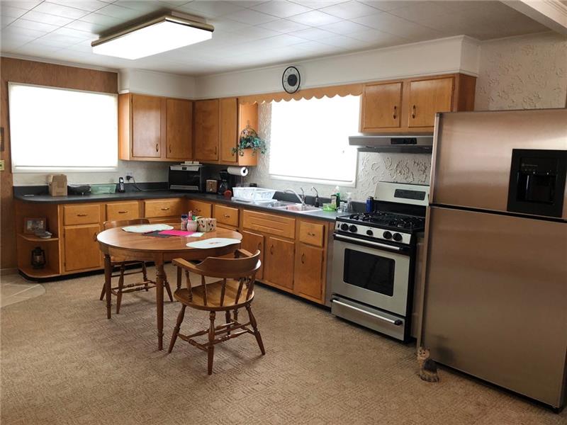 128 Woodbury Road Boyers, PA 16020 - Photo 6 of 23