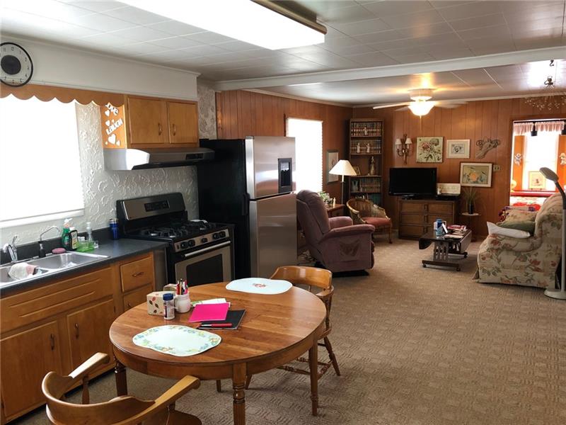 128 Woodbury Road Boyers, PA 16020 - Photo 8 of 23