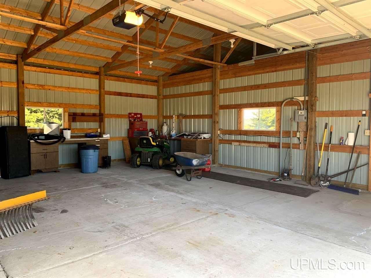 3080 14th Road Escanaba, MI 49829 - Photo 5 of 30